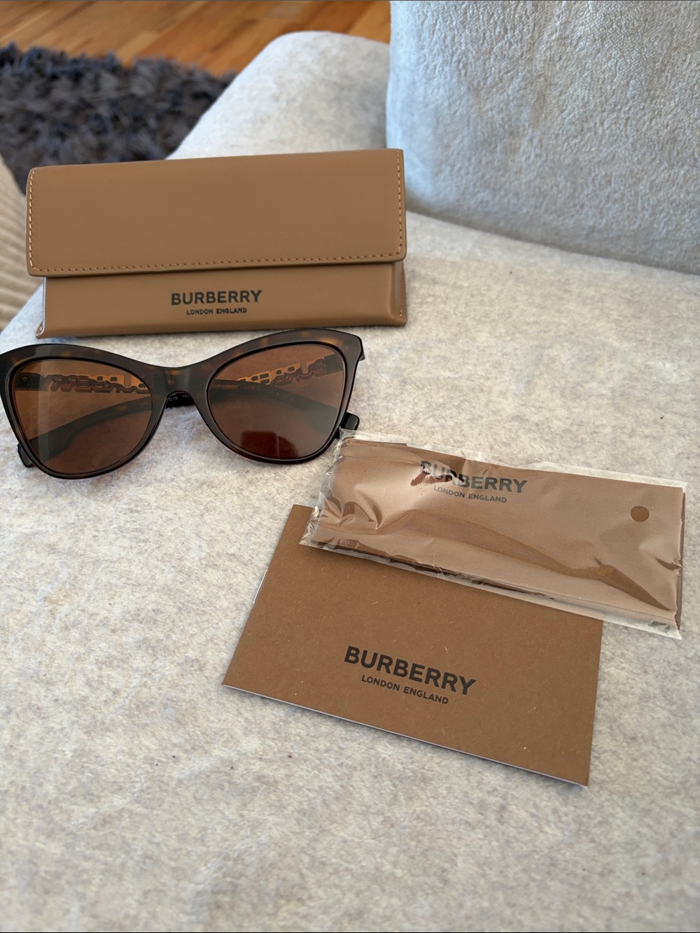 Burberry Brown Tortoiseshell Cat-Eye Women’s Sunglasses with Case